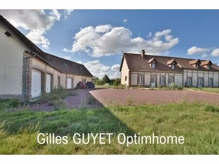maison de caractère t7 163m²  335000€ dépendance. terrain de 8000m²