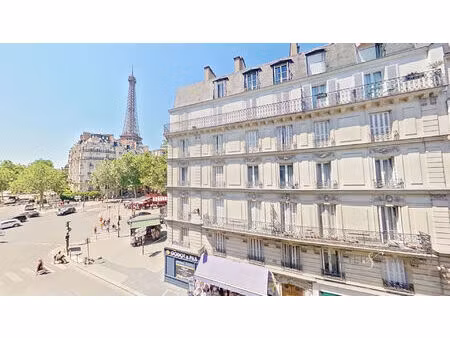 appartement 2 pièces à vendre à paris - vue sur la tour eiffel