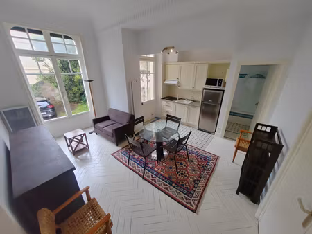 biarritz saint charles t2 dans belle demeure
