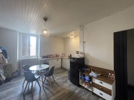 location appartement 2 pièces 33 m² à champagnole (39300)