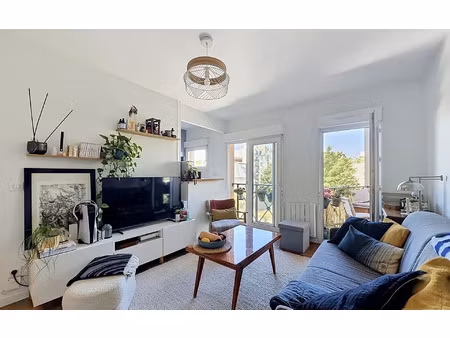 appartement suresnes 43.24 m² t-2 à vendre  315 000 €