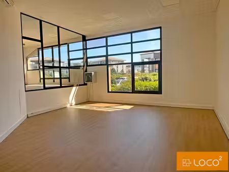 location bureaux 200 m²