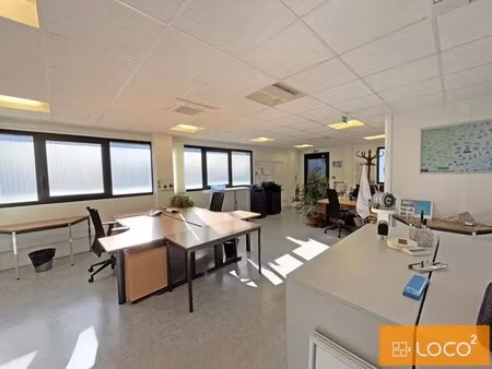 location bureaux 128 m²