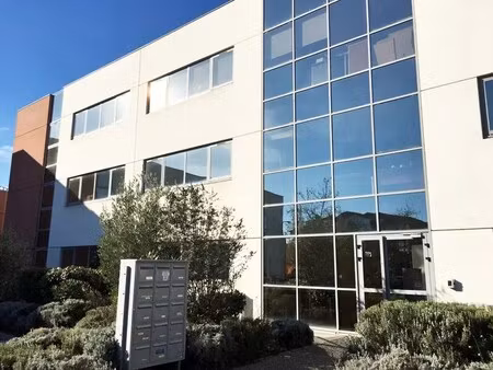 location bureaux 91 m²
