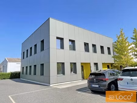 location bureaux 183 m²