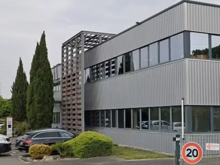 location bureaux 135 m²