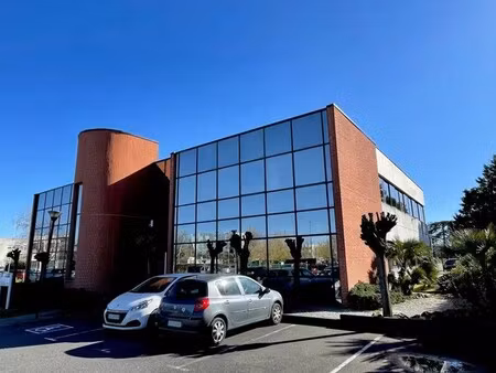 location bureaux 216 m²