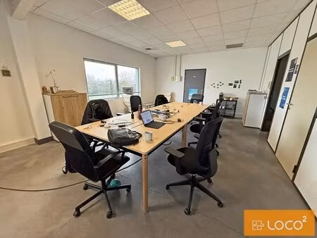location bureaux 81 m²