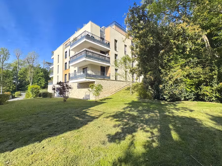 appartement 2 pieces 42 15m2 avec balcon et parking