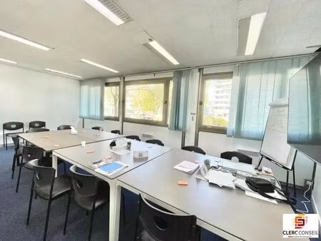 vente bureaux 104 m²