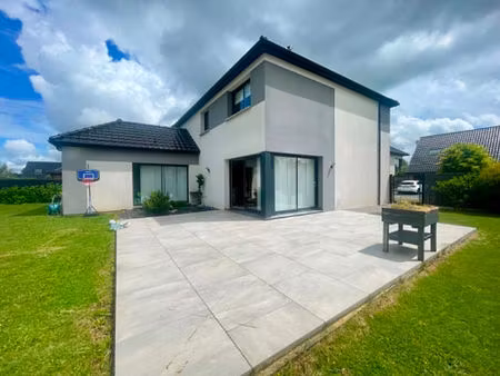 maison brebières 5 pièce(s) 162.58 m2 3 ou 4 chambres  jardin  garage