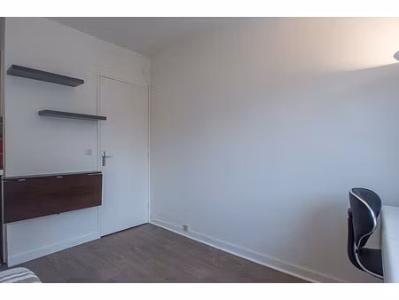 studio meublé avec ascenseur et concierge