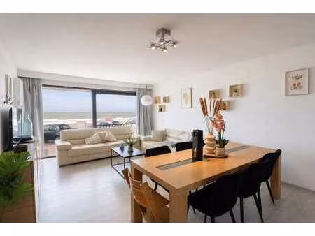 appartement avec 2 chambres à coucher entièrement rénové