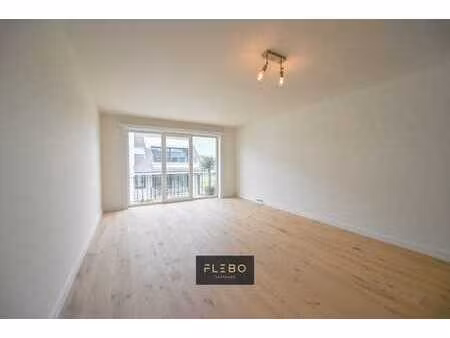 volledig gerenoveerd 1-slaapkamerappartement in het centr...