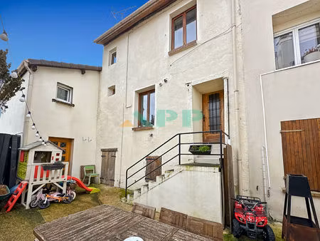 maison de ville au calme en plein coeur de longjumeau ( 45 m² )