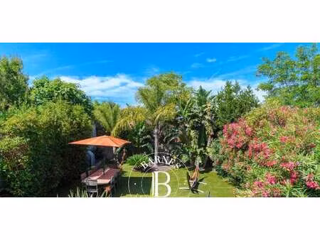 appartement avec terrasse et piscine sanary-sur-mer (83)