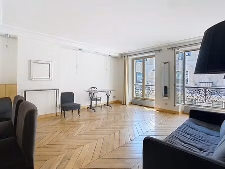 quartier gaillon - t2 de 50 m² au 5ème étage avec ascenseur + débarras + cave