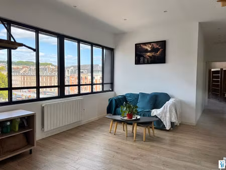 a louer bel appartement f3 meublé  lumineux  vue exceptionnelle  avec terrasse couverte