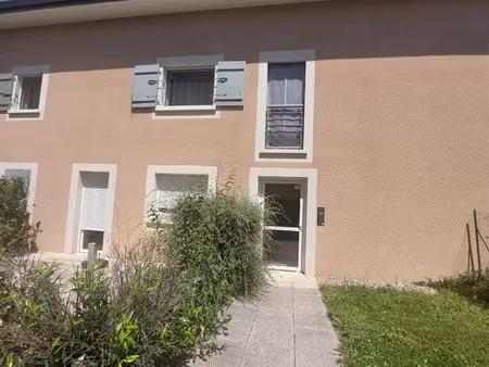 location appartement 2 pièces 50 m² à péron (01630)