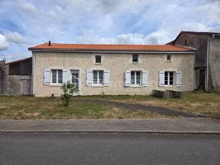 maison ancienne de 155 m² à scille