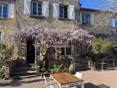 opportunité a saisir: restaurant de charme avec superbe terrasse  en très bon état  appart
