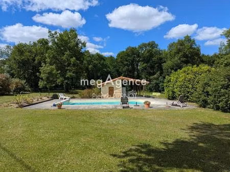 gîte en pierre sur parc de 2 6 hectares