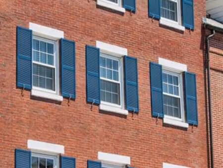 immeuble mixte de 3 surfaces commerciales et 12 appartements