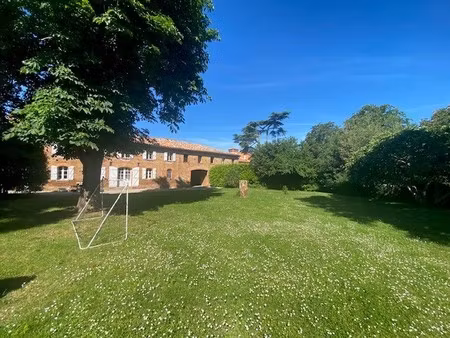 corps de ferme / maison t7 rénovée à lavalette
