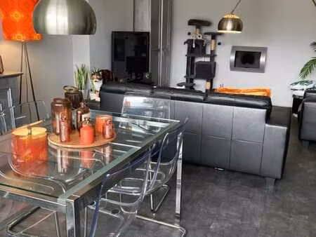 appartement 2 chambres à seraing  rue du canal (47)
