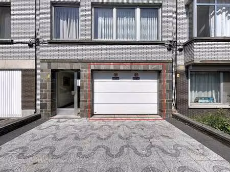 garage box à vendre à merksem avec portail automatique