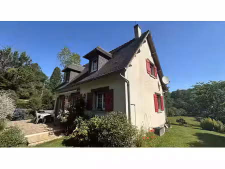 belle maison en pleine nature