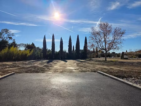 vente terrain 543 m² à graveson (13690)  179 000 €