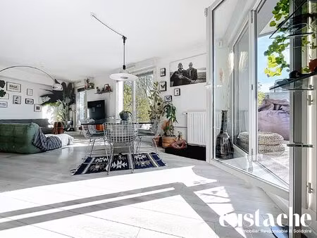 magnifique appartement 3 pièces avec balcon / terrasse