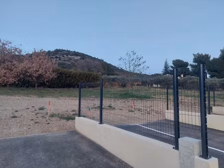 vente terrain 501 m² à merindol (84360)  185 000 €