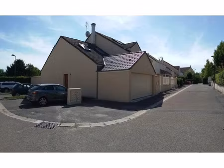 location meublée appartement 1 pièce 36 m² à vaureal (95490)  630 €