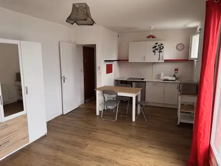location meublée appartement 1 pièce 26 m² à montmorillon (86500)  395 €