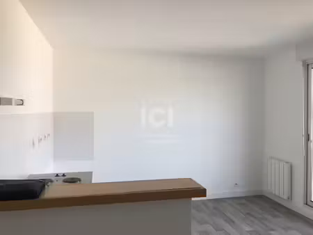 location appartement 1 pièce 23.72 m² à vallet (44330)  395 €