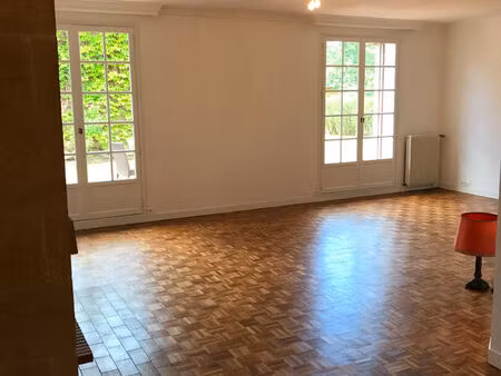 maison familiale avec fort potentiel au coeur de la borde
