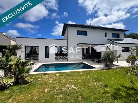 la baule  villa moderne avec piscine et spa  4 ch