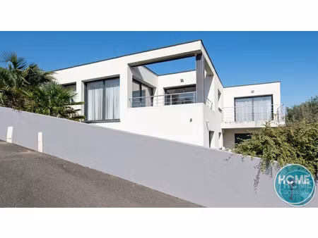 à toulouse (31)  immobilier de prestige : villa avec vue spl