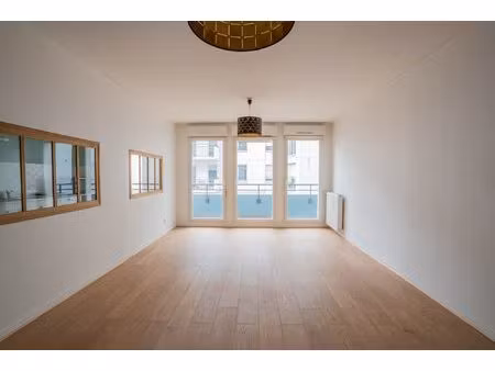 appartement t3 traversant | angers centre