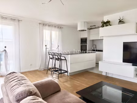 4 pièces avec terrasse dernier étage double box