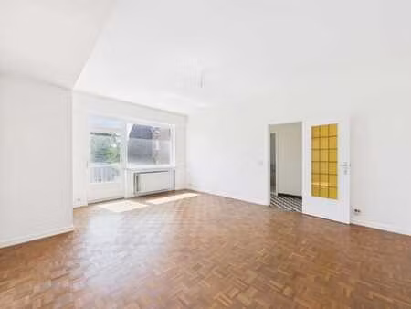 tour&taxis laeken – bockstael | lumineux appartement rénové
