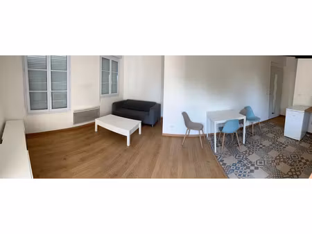 location appartement 2 pièces 40 m² à melun (77000)  750 €