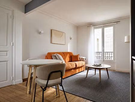 charmant appartement t2 rénové à montmartre