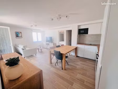 location meublée appartement 3 pièces 50 m² à porto-vecchio (20137)  1 090 €