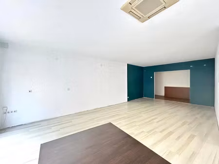 location locaux professionnels 50 m² à aire-sur-l'adour (40800)  nan €