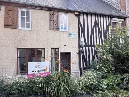 maison de ville avec extérieur à renover