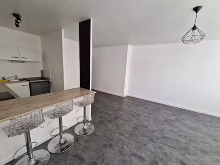 location appartement 2 pièces 57 m² à reims (51100)  710 €