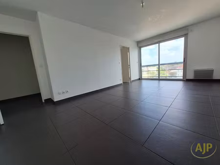 location appartement 3 pièces 68.86 m² à reze (44400)  835 €